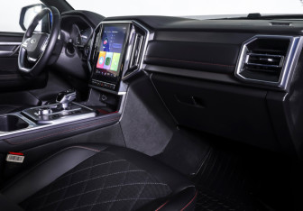 Подержанный автомобиль JAC T9 2024 года (10 фото)