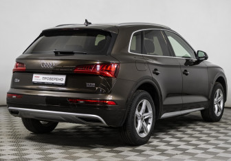 Подержанный автомобиль Audi Q5 2017 года (5 фото)