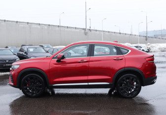 Подержанный автомобиль Geely Tugella 2020 года (8 фото)