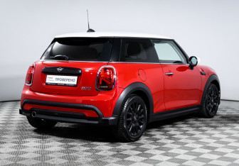 Подержанный автомобиль MINI Hatch 2021 года (5 фото)