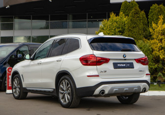 Подержанный автомобиль BMW X3 2019 года (5 фото)