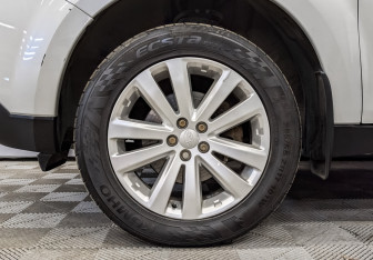 Подержанный автомобиль Subaru Forester Suv 2011 года (18 фото)