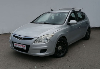 Подержанный автомобиль Hyundai i30 Hatchback 2010 года (1 фото)