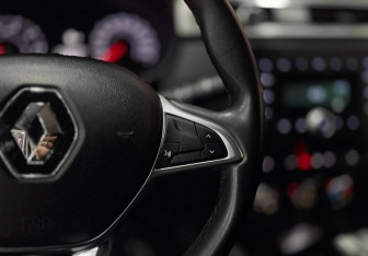 Подержанный автомобиль Renault Arkana 2019 года (13 фото)