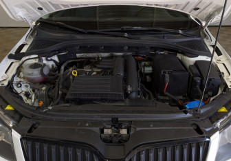 Подержанный автомобиль Skoda Octavia Liftback 2013 года (9 фото)