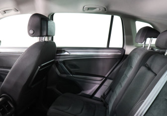 Подержанный автомобиль Volkswagen Tiguan 2017 года (12 фото)