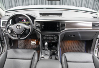 Подержанный автомобиль Volkswagen Teramont 2019 года (16 фото)