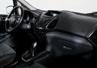 Подержанный автомобиль Ford EcoSport 2015 года (6 фото)