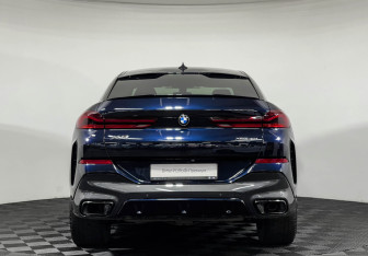Подержанный автомобиль BMW X6 2021 года (4 фото)