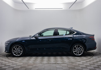 Подержанный автомобиль Genesis G70 2021 года (2 фото)