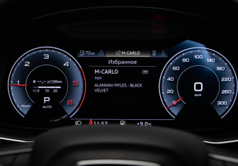 Подержанный автомобиль Audi Q7 2021 года (13 фото)