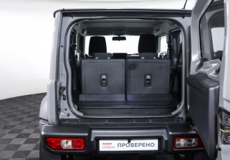 Подержанный автомобиль Suzuki Jimny 2020 года (9 фото)