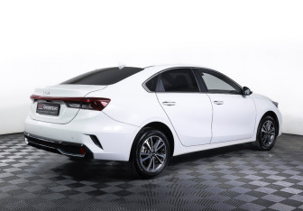 Подержанный автомобиль Kia K3 Sedan 2024 года (5 фото)