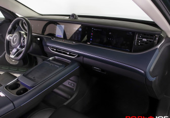 Подержанный автомобиль Voyah Free 2023 года (9 фото)