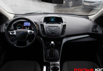 Подержанный автомобиль Ford Kuga 2014 года (11 фото)