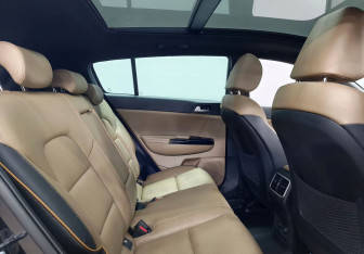 Подержанный автомобиль Kia Sportage 2019 года (14 фото)
