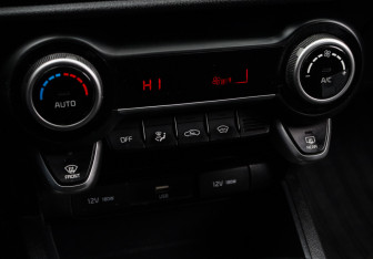 Подержанный автомобиль Kia Rio Hatchback 2020 года (16 фото)