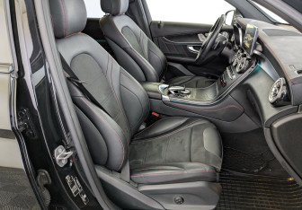 Подержанный автомобиль Mercedes-Benz GLC AMG 2017 года (25 фото)