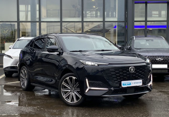 Подержанный автомобиль Changan UNI-K 2023 года (3 фото)