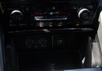 Подержанный автомобиль Jeep Grand Cherokee 2021 года (22 фото)