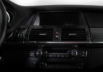 Подержанный автомобиль BMW X6 2010 года (16 фото)