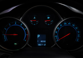 Подержанный автомобиль Chevrolet Cruze Sedan 2012 года (15 фото)