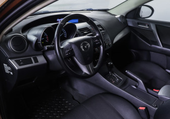 Подержанный автомобиль Mazda 3 Sedan 2012 года (15 фото)