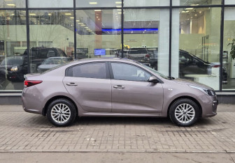 Подержанный автомобиль Kia Rio Sedan 2019 года (4 фото)