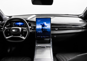 Подержанный автомобиль Geely Preface 2024 года (11 фото)