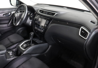 Подержанный автомобиль Nissan X-Trail 2018 года (7 фото)