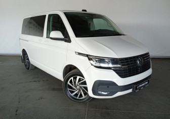 Подержанный автомобиль Volkswagen Caravelle 2020 года (3 фото)