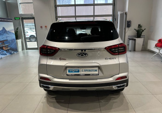 Подержанный автомобиль Chery Tiggo 4 Pro 2023 года (5 фото)