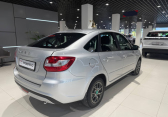 Подержанный автомобиль LADA (ВАЗ) Granta Liftback 2024 года (4 фото)