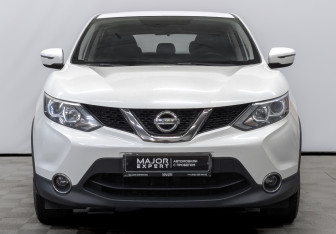 Подержанный автомобиль Nissan Qashqai 2018 года (2 фото)