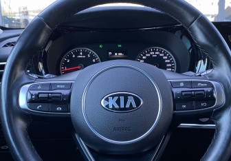Подержанный автомобиль Kia K5 2020 года (24 фото)
