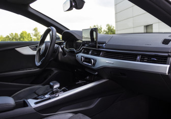 Подержанный автомобиль Audi A5 Liftback 2021 года (16 фото)
