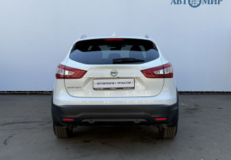 Подержанный автомобиль Nissan Qashqai 2018 года (6 фото)