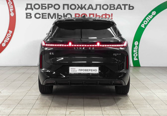 Подержанный автомобиль Lynk&Co 08 2023 года (29 фото)