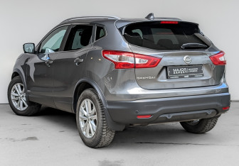 Подержанный автомобиль Nissan Qashqai 2017 года (7 фото)