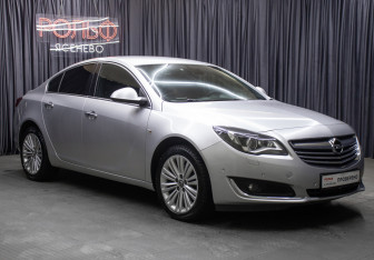 Подержанный автомобиль Opel Insignia Sedan 2013 года (3 фото)