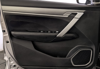 Подержанный автомобиль Geely Coolray 2023 года (19 фото)