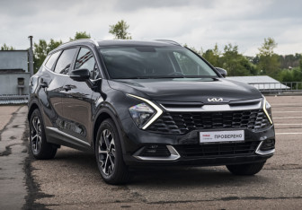 Подержанный автомобиль Kia Sportage 2022 года (3 фото)