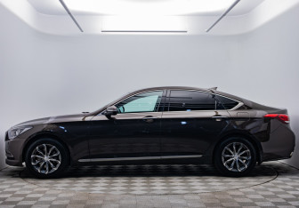 Подержанный автомобиль Hyundai Genesis 2014 года (8 фото)