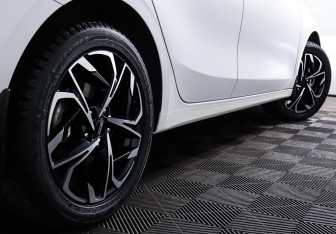 Подержанный автомобиль Kia Ceed Wagon 2022 года (9 фото)