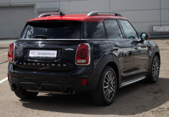 Подержанный автомобиль MINI Countryman 2018 года (5 фото)