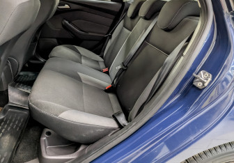 Подержанный автомобиль Ford Focus Hatchback 2013 года (12 фото)