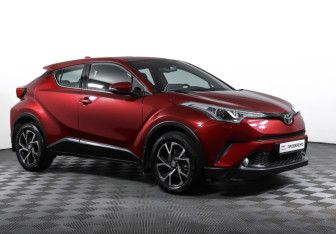 Подержанный автомобиль Toyota C-HR 2018 года (3 фото)