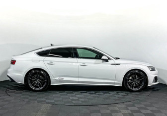 Подержанный автомобиль Audi A5 Liftback 2021 года (4 фото)