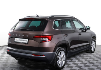 Подержанный автомобиль Skoda Karoq 2020 года (5 фото)
