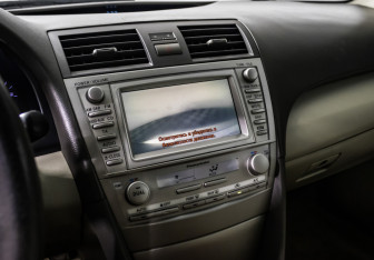 Подержанный автомобиль Toyota Camry Sedan 2011 года (17 фото)
